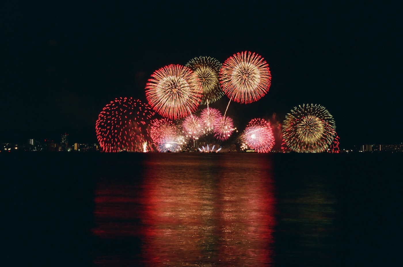 水面の花火